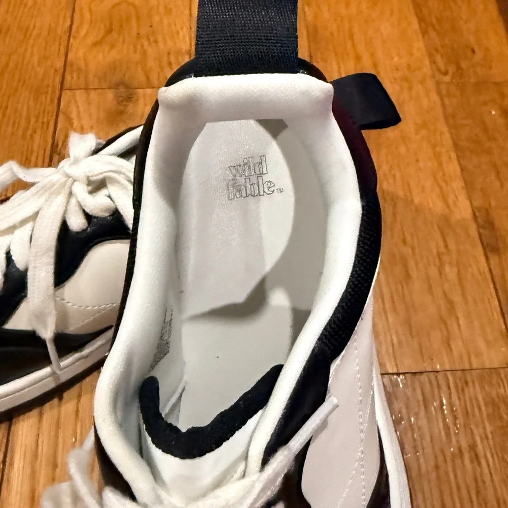 NEW Men Wild Fable Black and White Sneakers size 8.5
